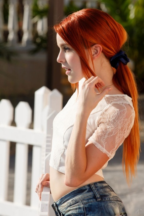 Skinny redhead lady in shorts Amarna enjoys fingering her wet beaver 28879617