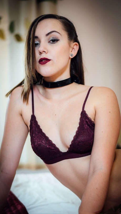 Pale brunette Zoe Doll sucks a cock before a hard fuck in the kitchen 58301818