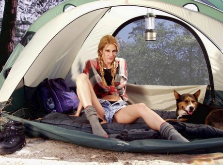 Solo girl Jessica Drake masturbates in her tent on a camping trip 44088047