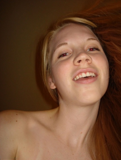 Young amateur model Taylor True has a cute face that was born to suck cock 19525715