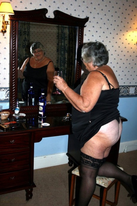 UK nan Grandma Libby drinks a bottle of booze prior to a vaginal insertion 42715741