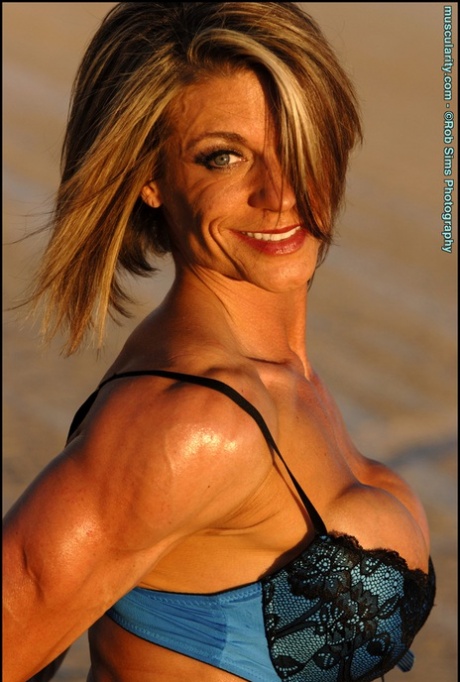 Bodybuilder Tracy Weller models on a dry lake bed in lingerie and high heels 51038969