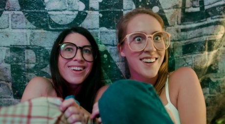 Geeky young girls have a lesbian threesome with an older blonde lady 86064584