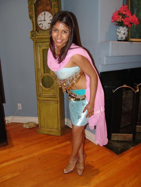 Indian MILF Laurie Vargas disrobes prior to getting on top of a cock to fuck 96483982