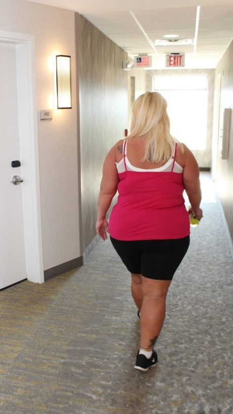 Obese blonde Foxy Kitty works out in spandex shorts during non-nude action 30749828