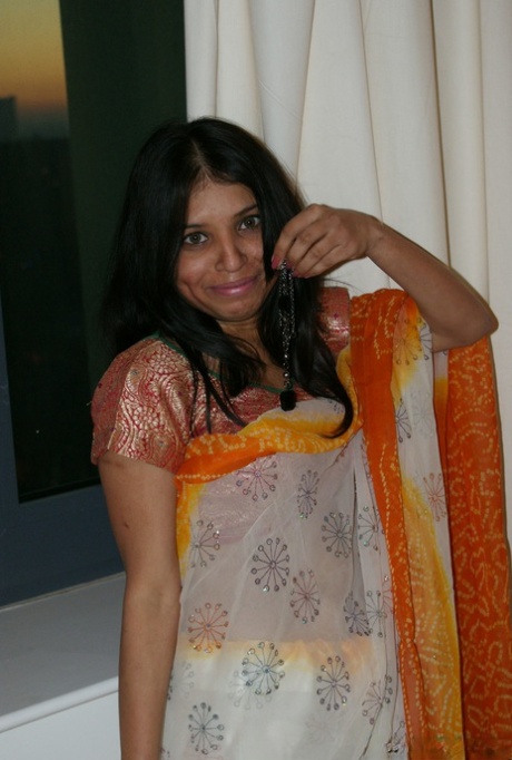 Indian amateur Kavya cups a breast after getting completely naked 89541901