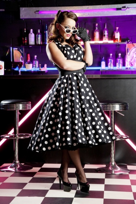 Glamour girl Liza Del Sierra doffs polka dot dress before interracial sex 89177874