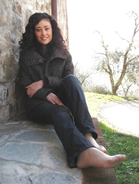 Brunette girl Erica adores to show her stunning legs and feet 28017878